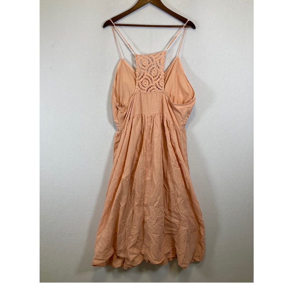 white birch Peach Crochet-Trim Midi Dress - Picture 2 of 11